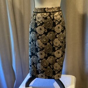 Ann Taylor Black and Gold Floral pencil skirt, size 10.
